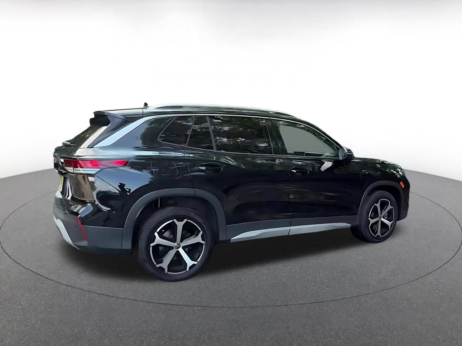 Thumbnail: 2026 Volkswagen Tiguan - 14