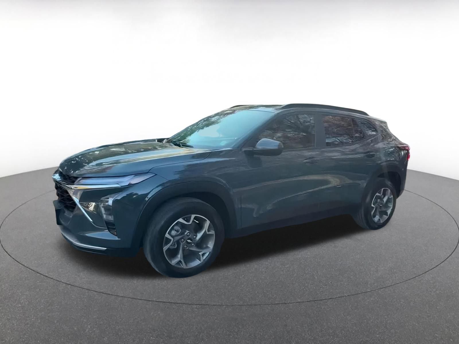 Thumbnail: 2025 Chevrolet Trax - 8