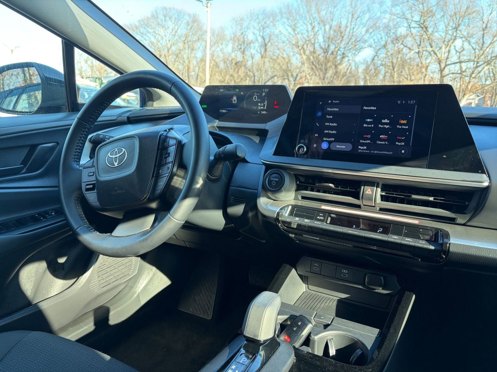 Thumbnail: 2025 Toyota Prius - 32