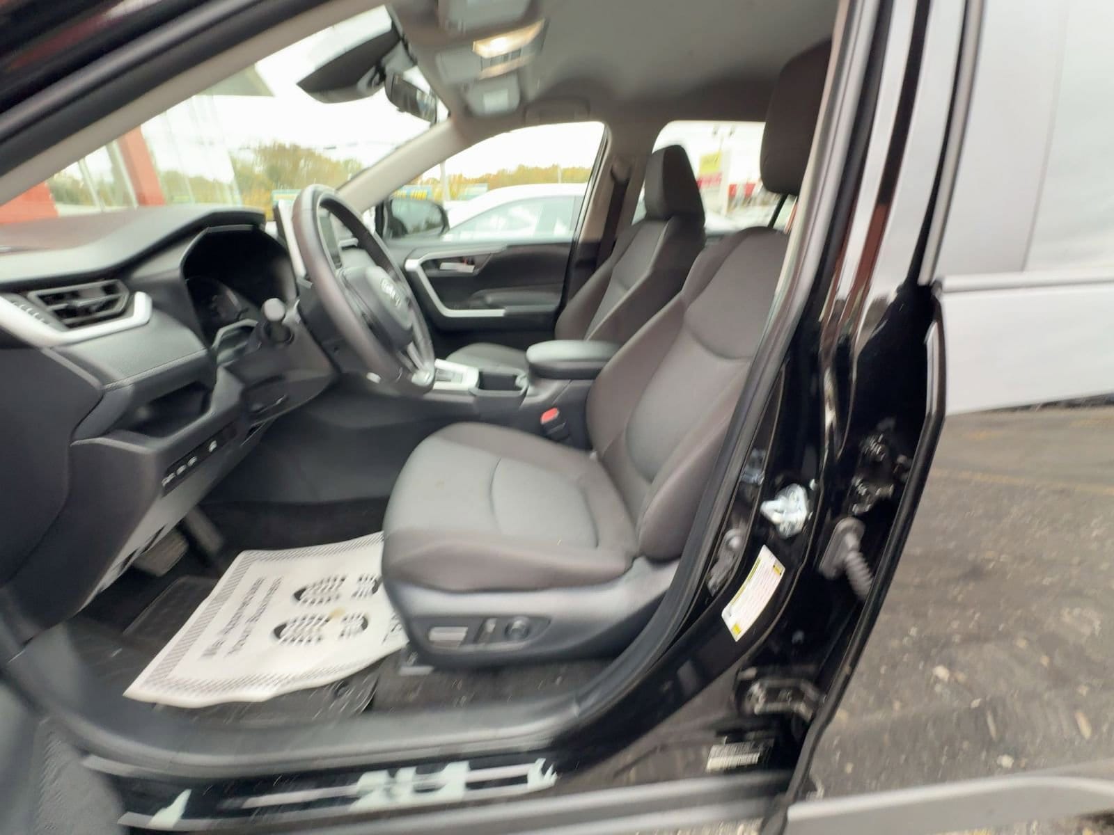 Thumbnail: 2025 Toyota RAV4 - 11