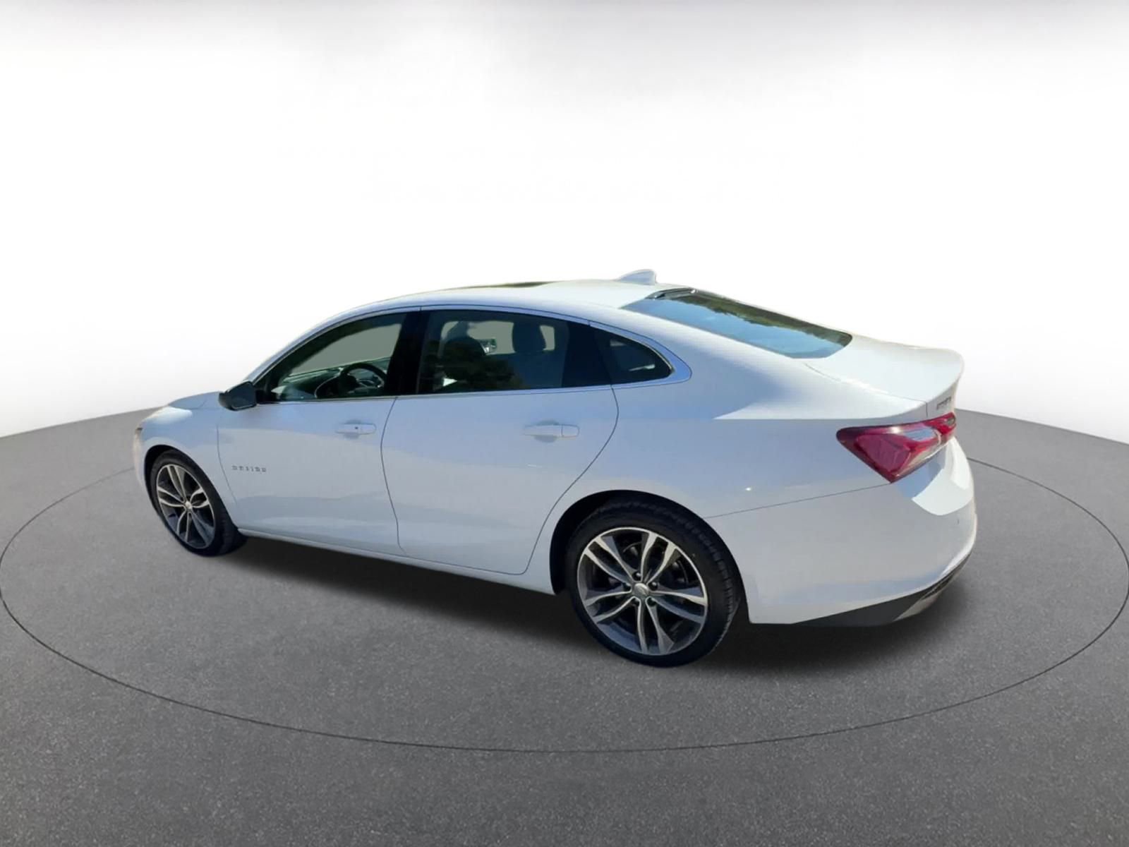 Thumbnail: 2024 Chevrolet Malibu - 10