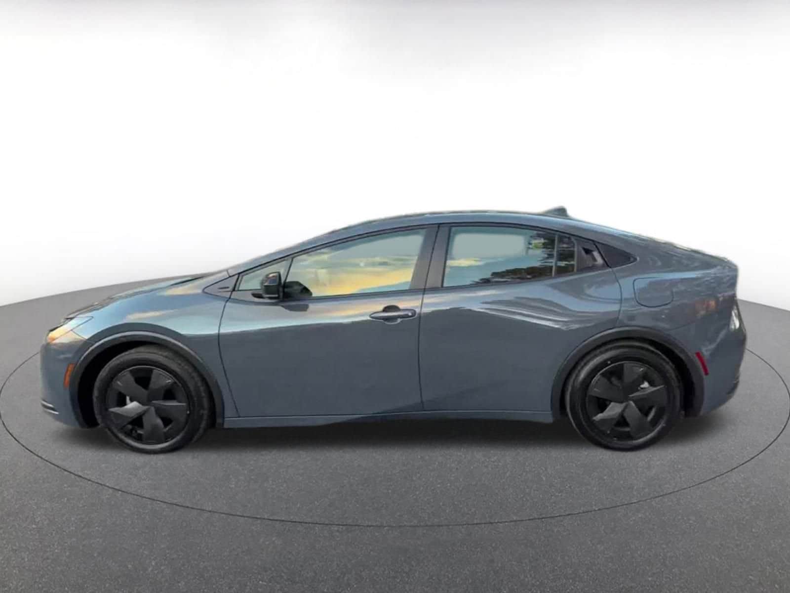 Thumbnail: 2025 Toyota Prius - 9