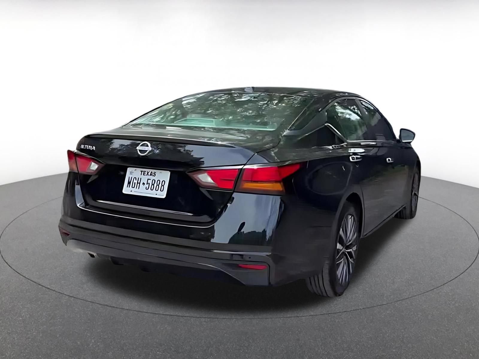 Thumbnail: 2025 Nissan Altima - 12