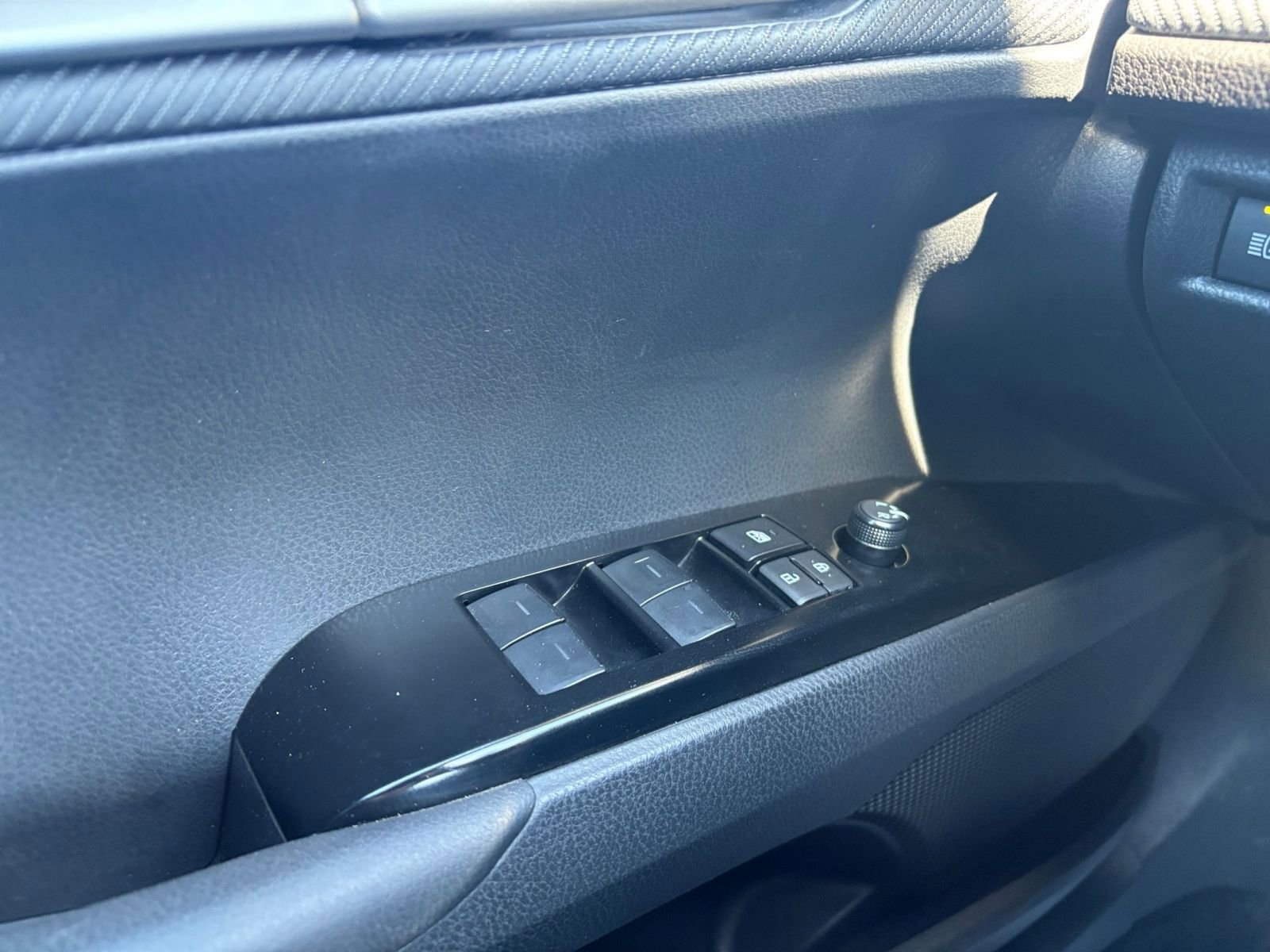 Thumbnail: 2025 Toyota Camry - 18