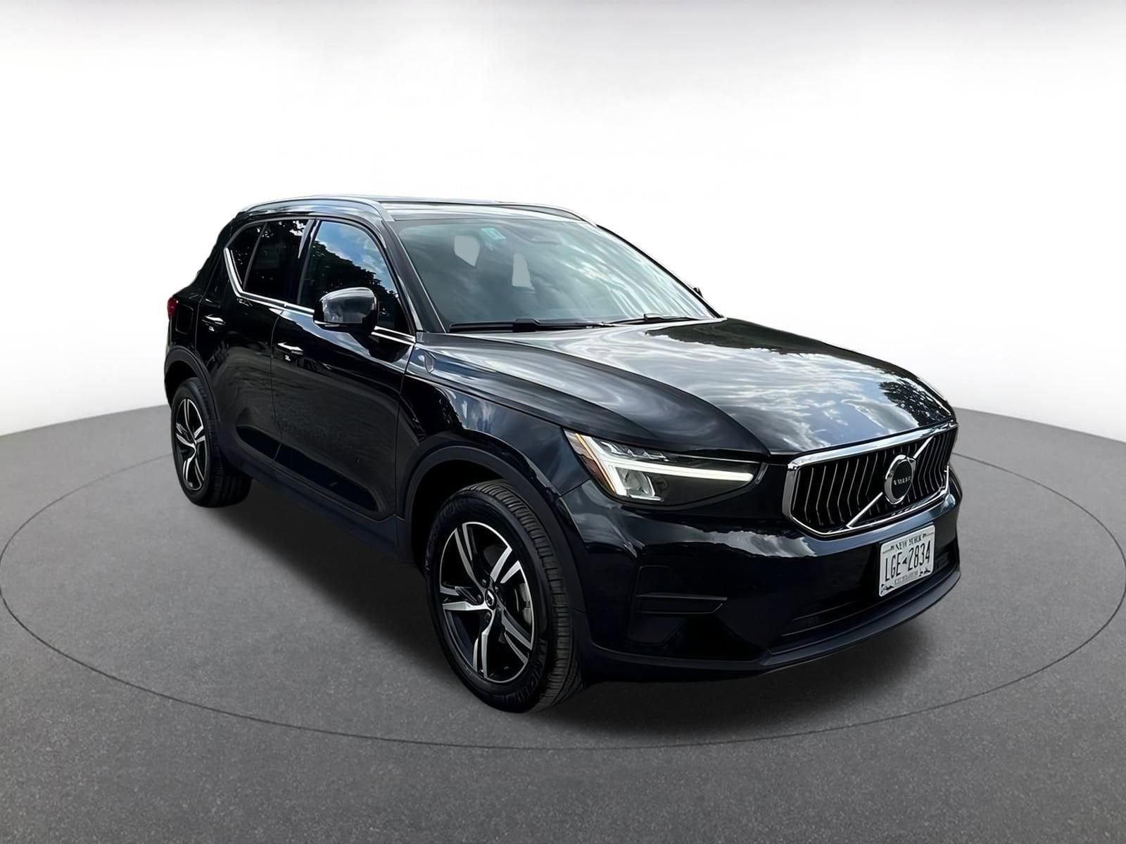 2024 Volvo XC40 Core