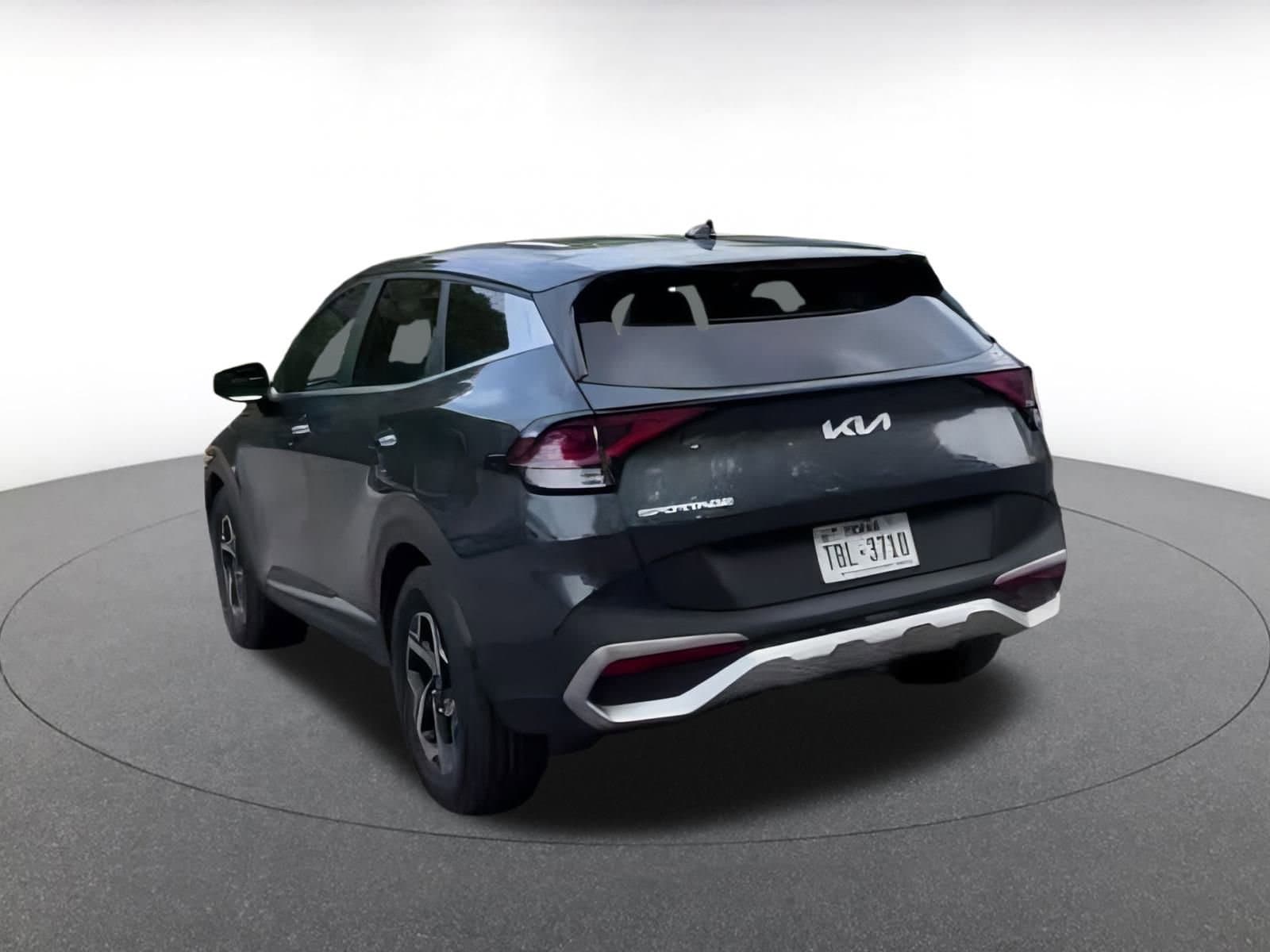 Thumbnail: 2023 Kia Sportage - 16