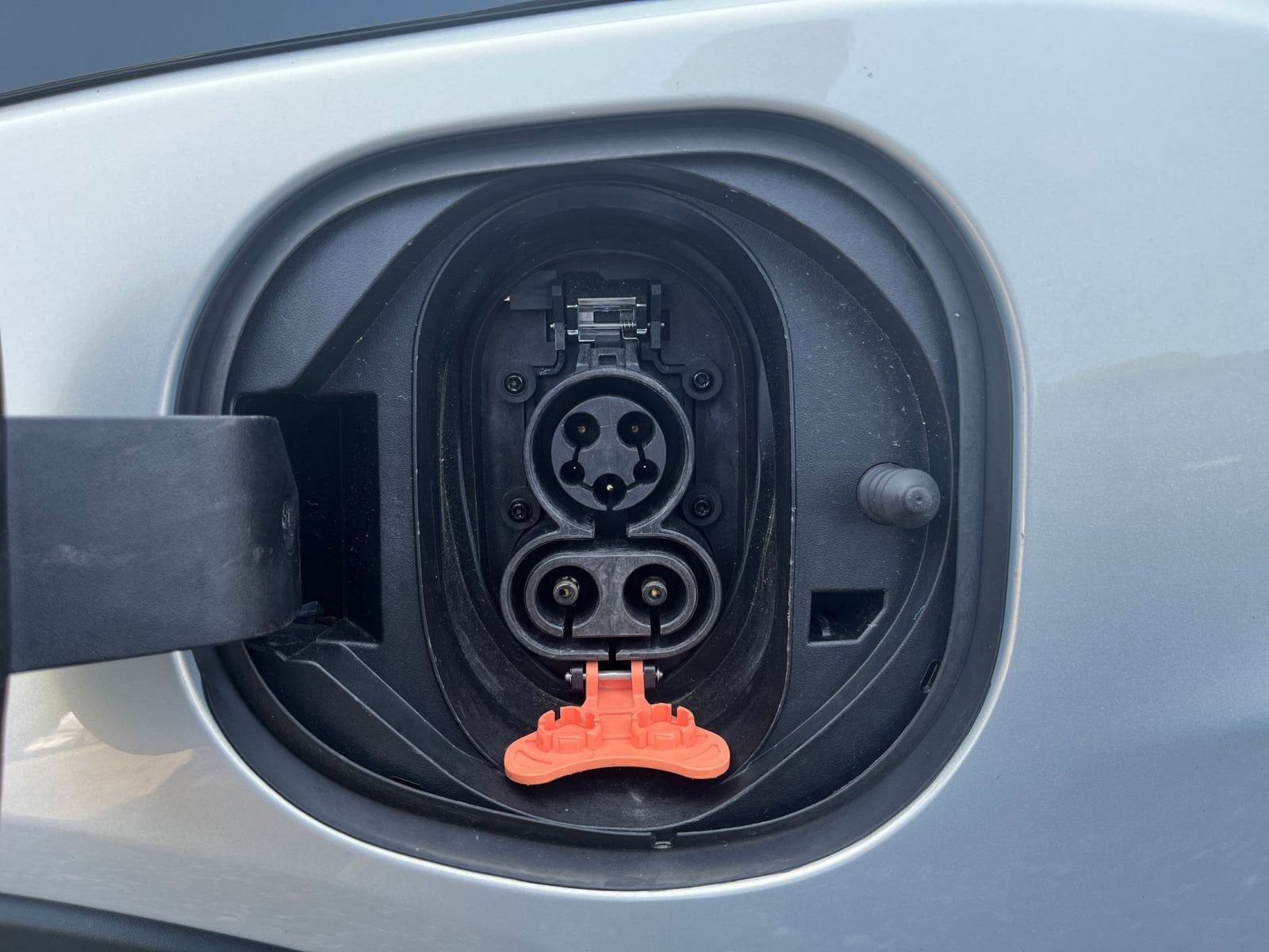 Thumbnail: 2023 Chevrolet Bolt EV - 23
