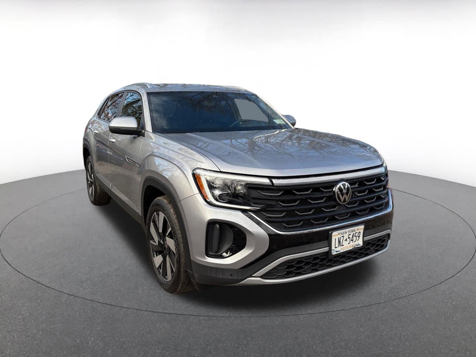 2025 Volkswagen Atlas Cross Sport SE w/Tech