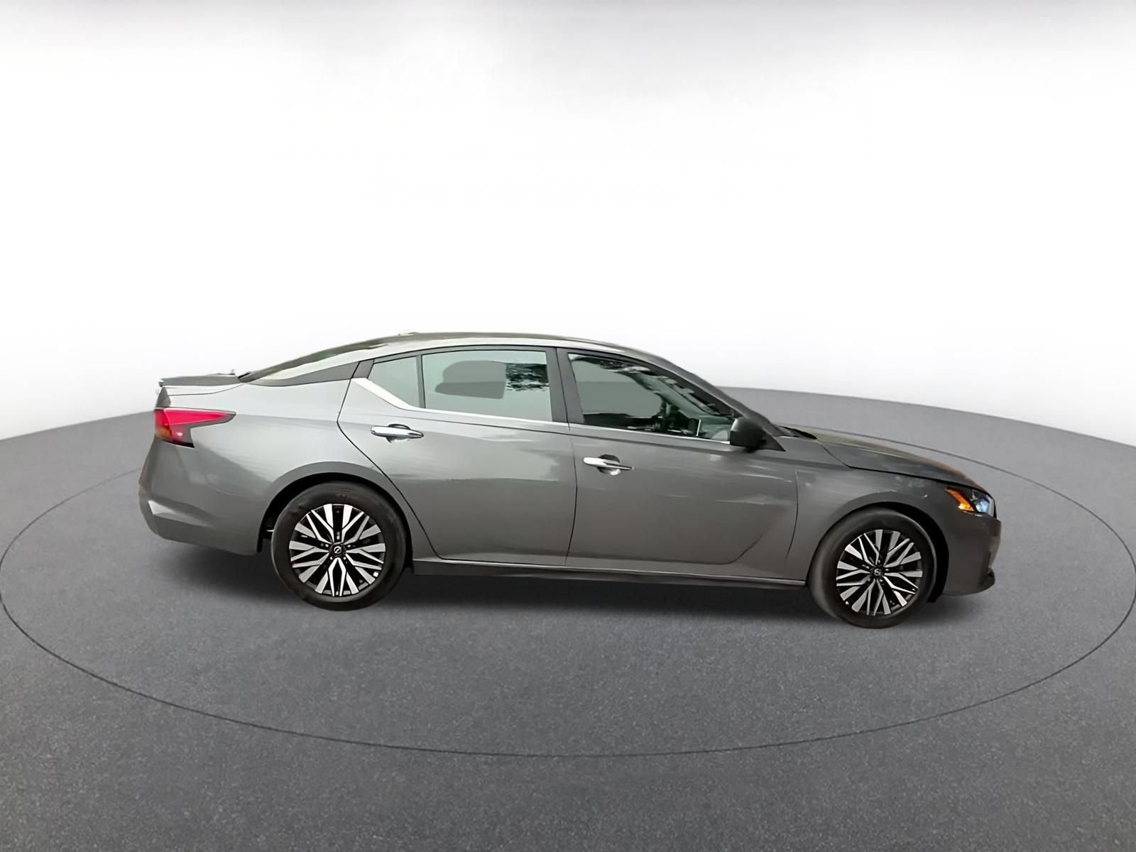 Thumbnail: 2025 Nissan Altima - 12
