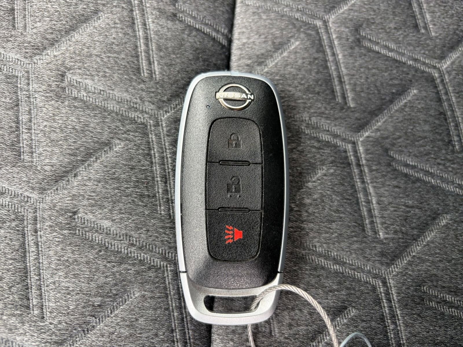 Thumbnail: 2025 Nissan Kicks - 21