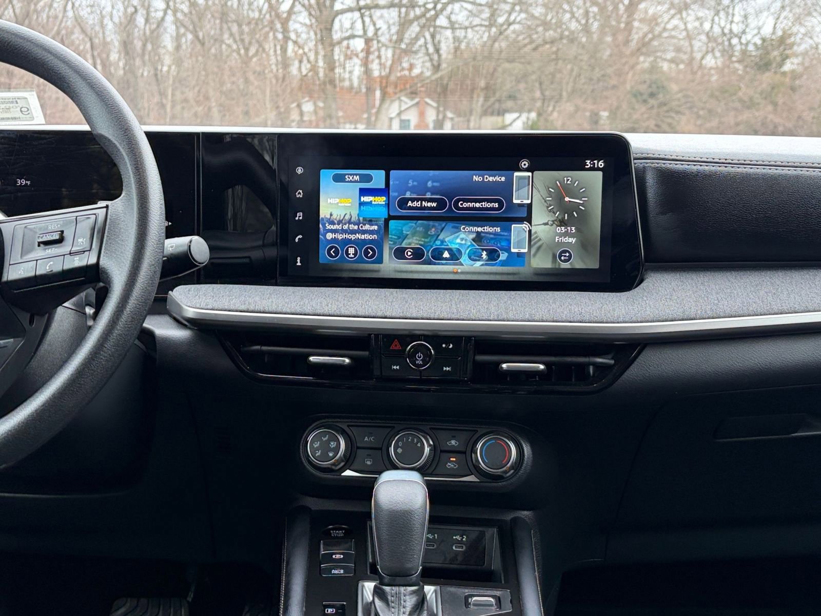 Thumbnail: 2025 Nissan Kicks - 17