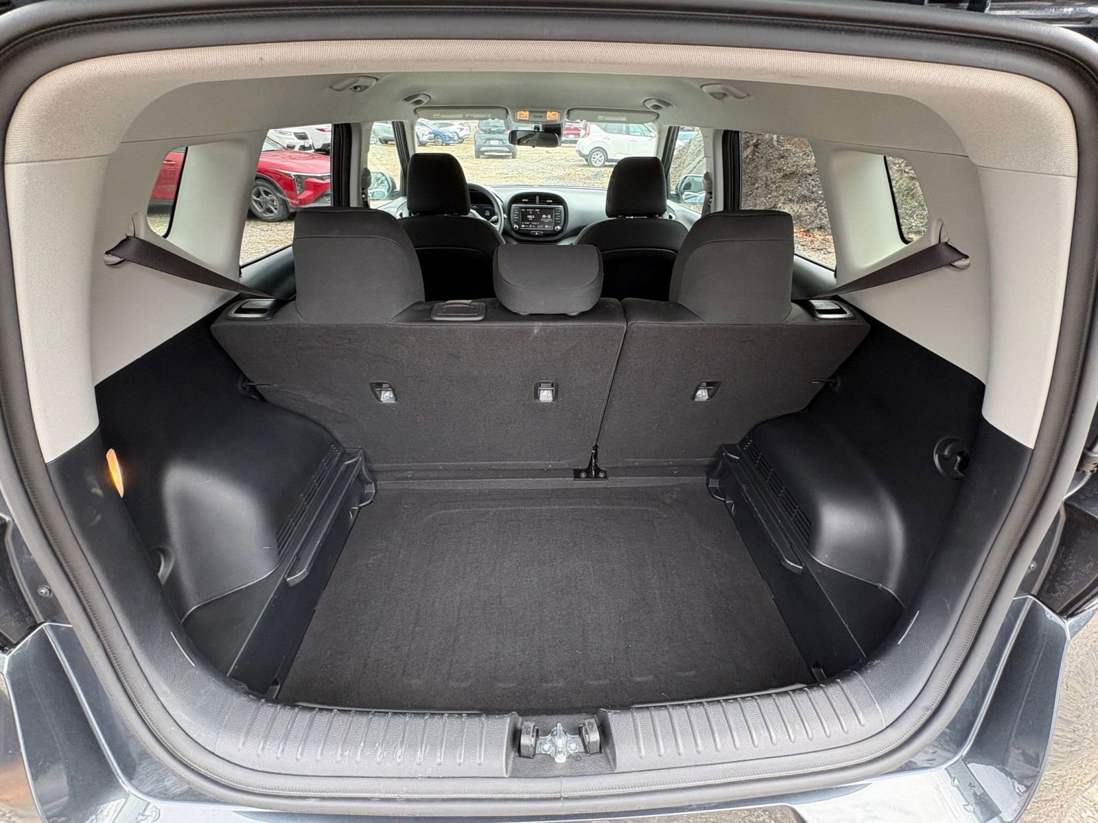 Thumbnail: 2025 Kia Soul - 28