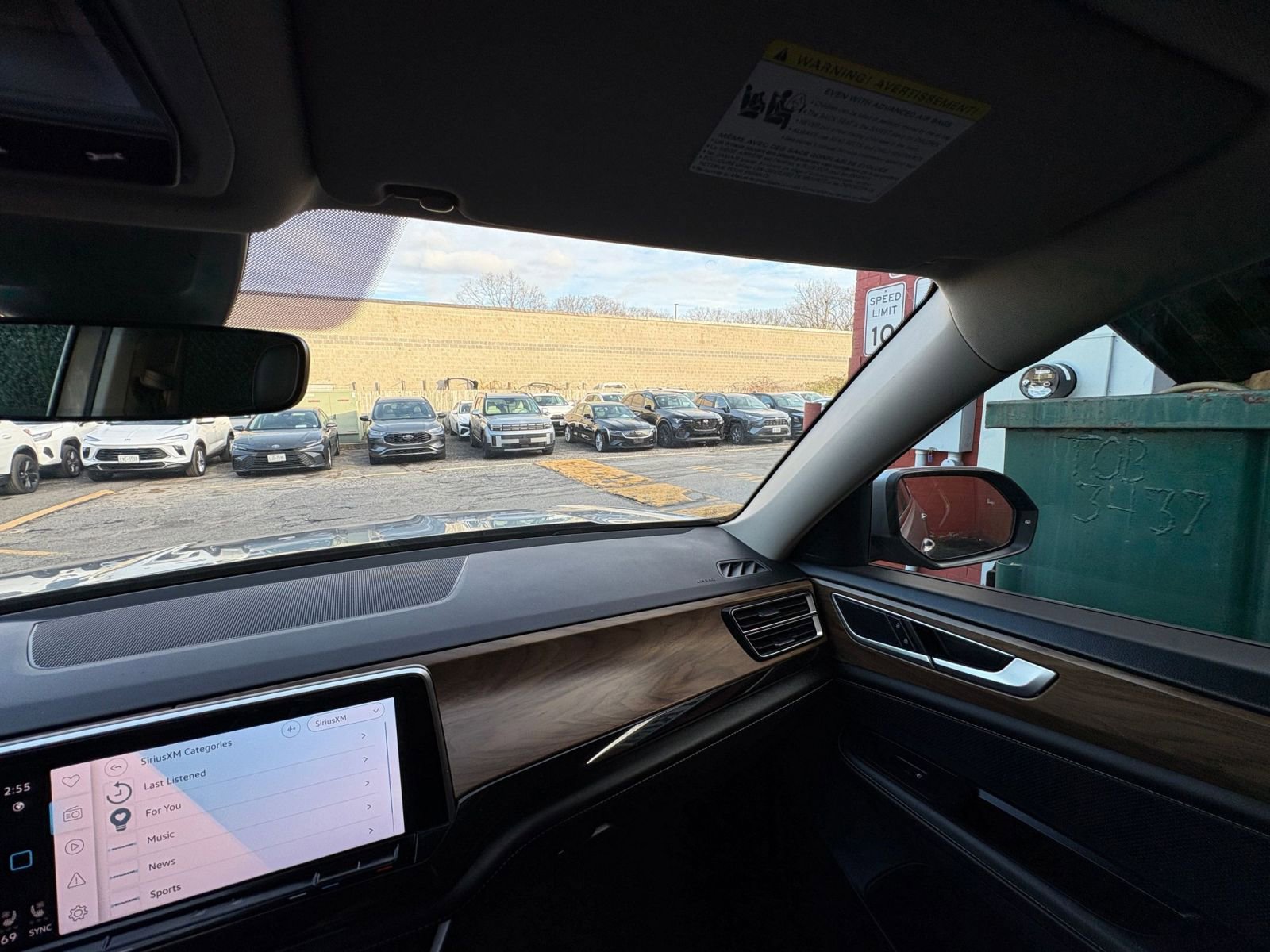 Thumbnail: 2025 Volkswagen Atlas - 31