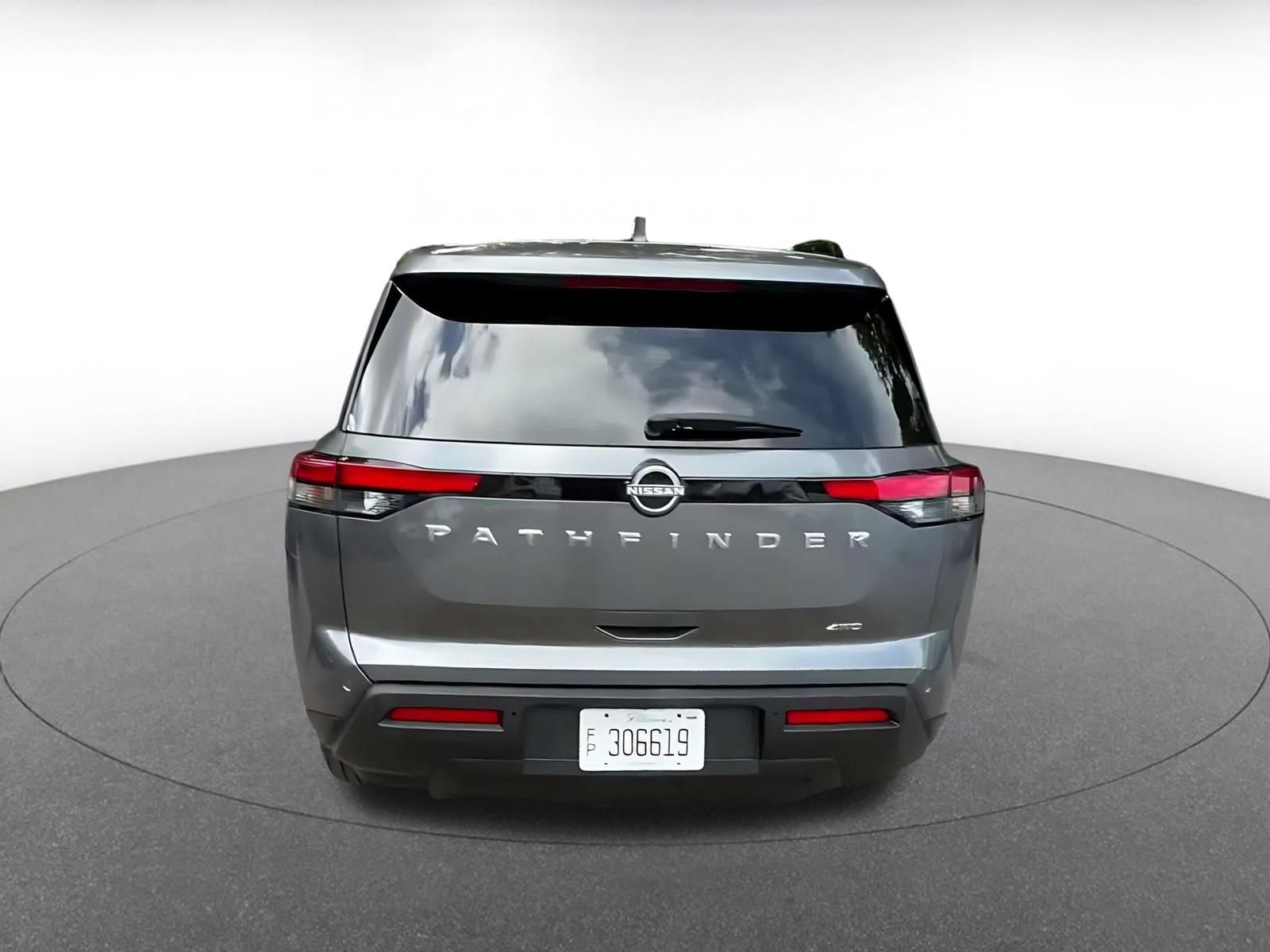 Thumbnail: 2025 Nissan Pathfinder - 10