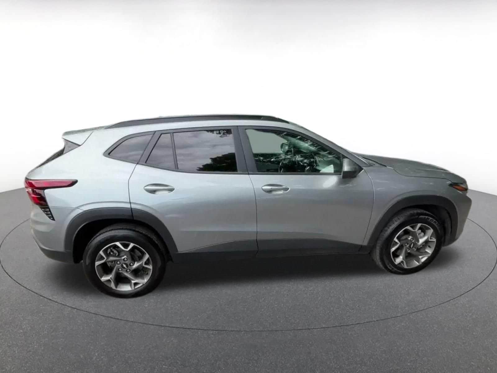 Thumbnail: 2025 Chevrolet Trax - 16