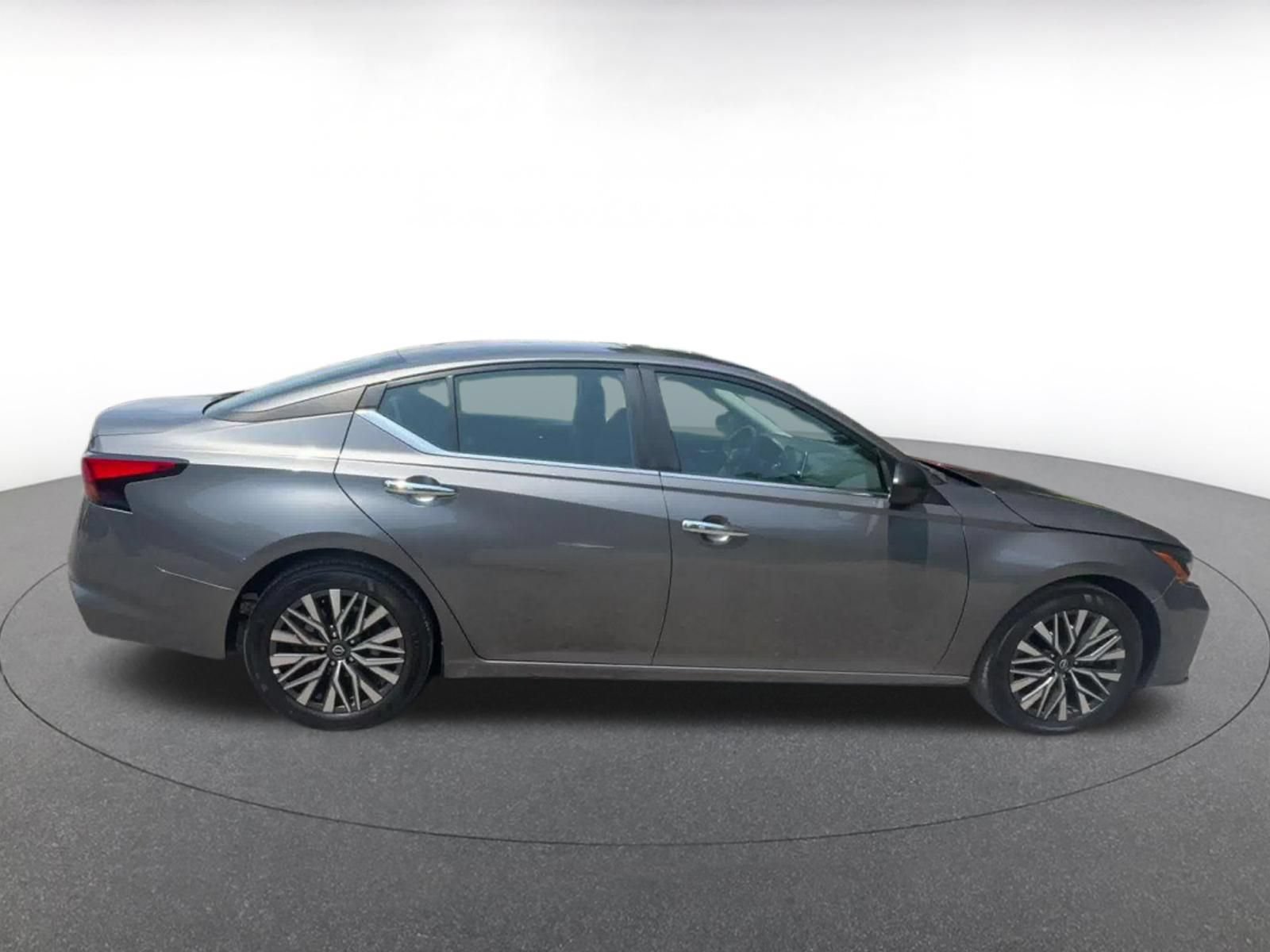 Thumbnail: 2025 Nissan Altima - 13