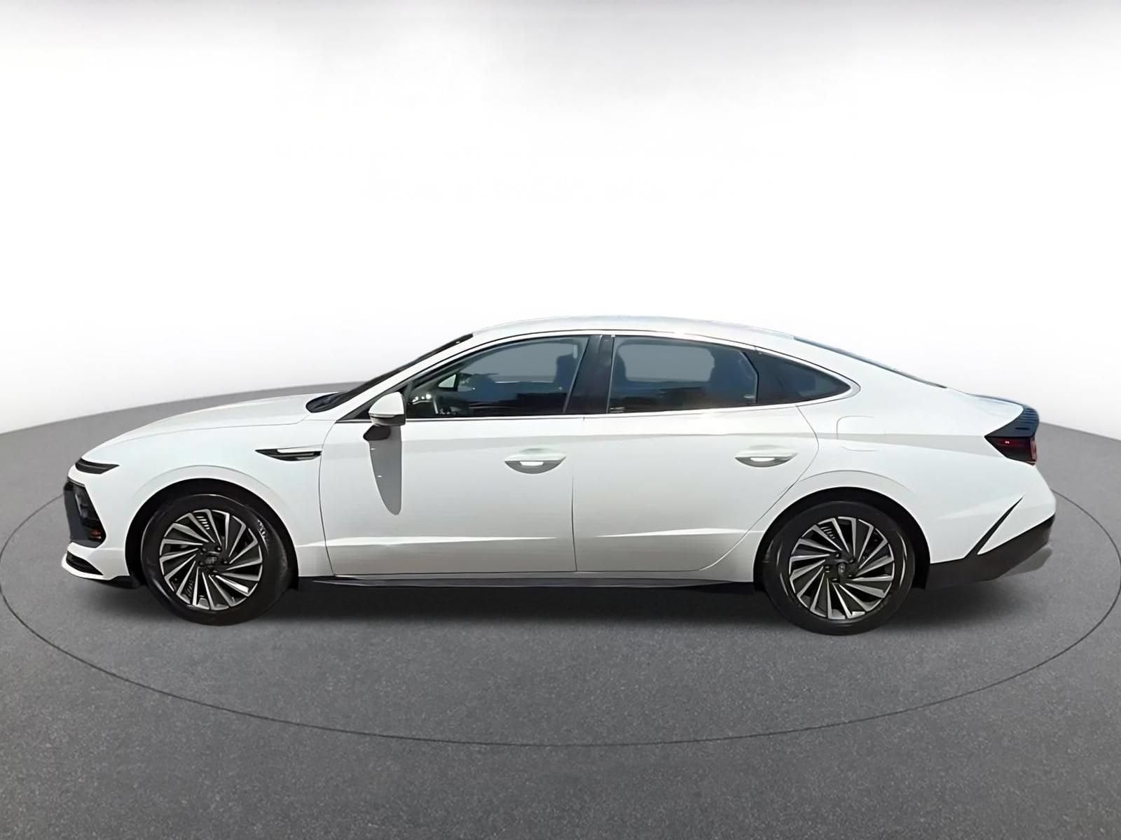 Thumbnail: 2025 Hyundai Sonata - 9