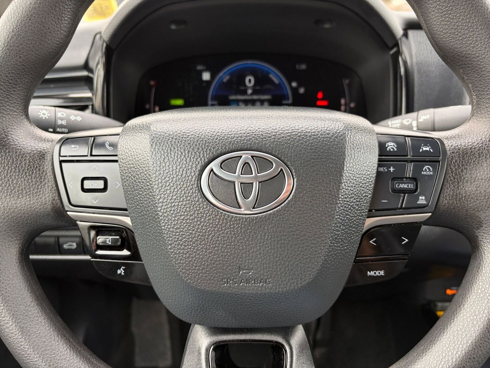 Thumbnail: 2025 Toyota Camry - 27