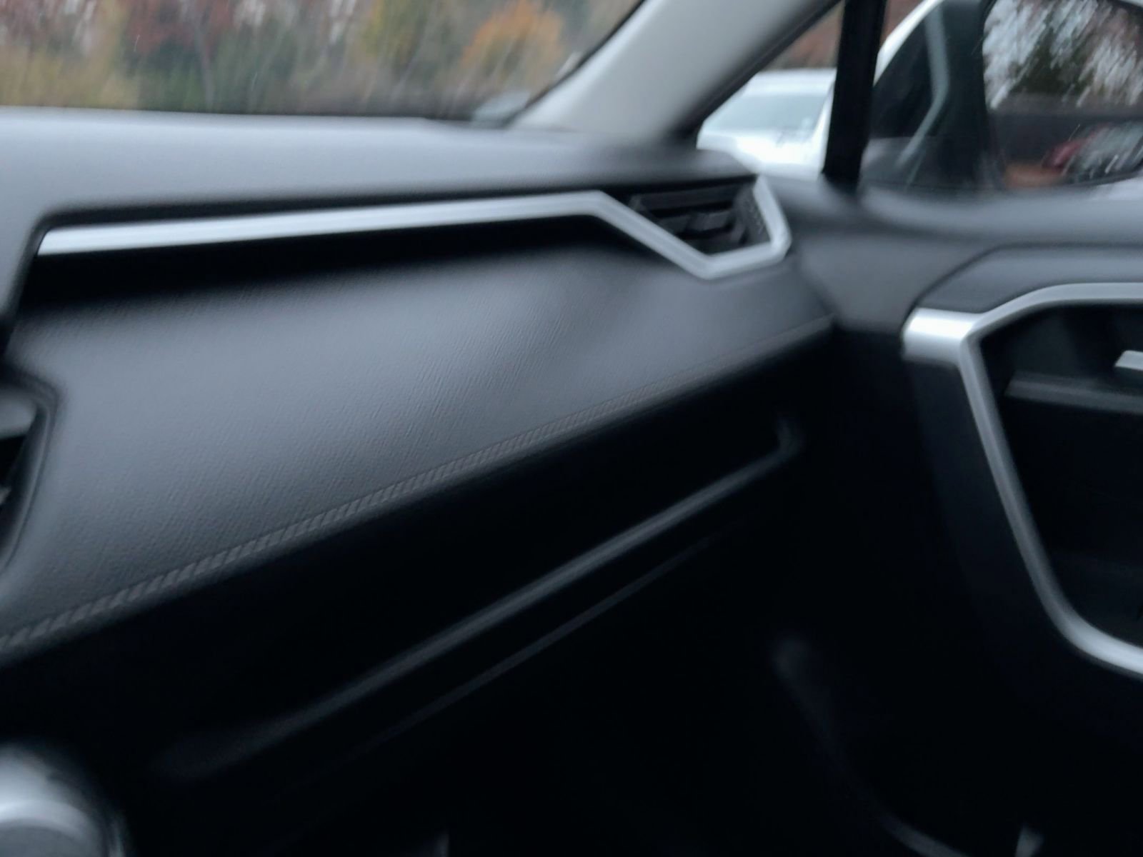 Thumbnail: 2025 Toyota RAV4 - 18