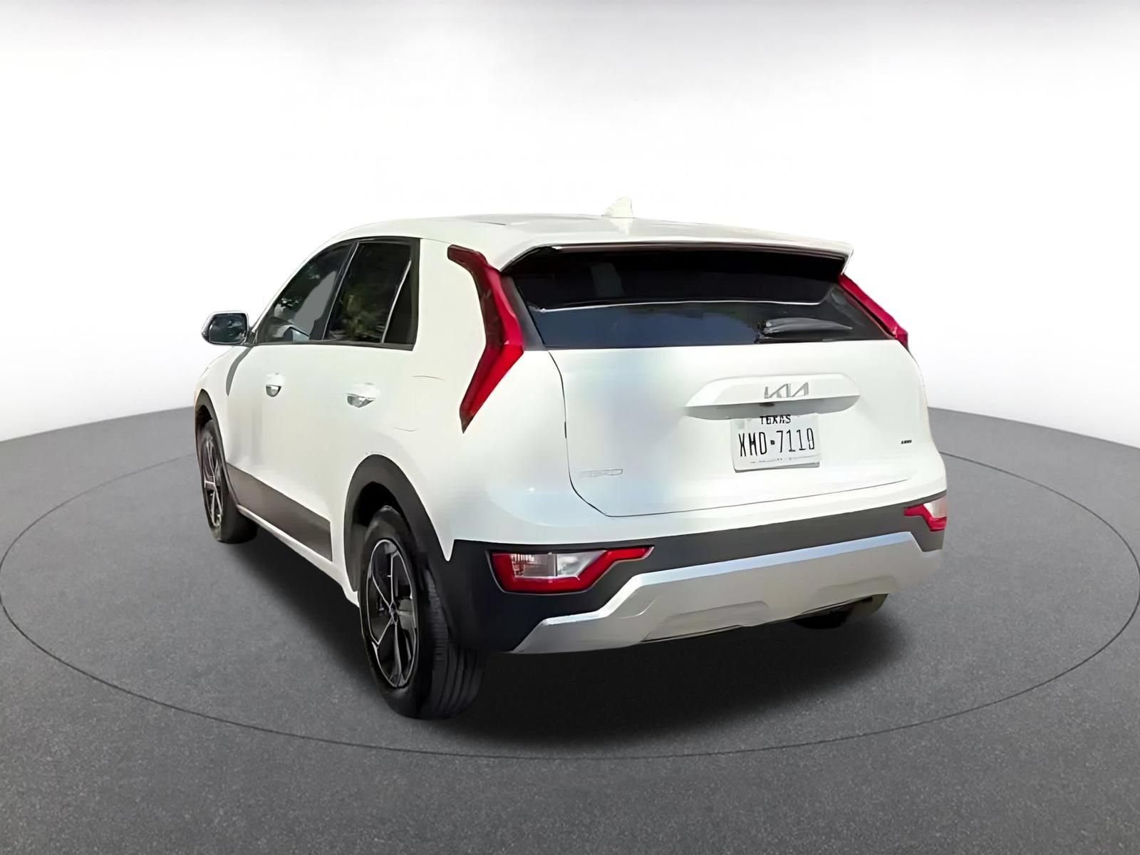 Thumbnail: 2026 Kia Niro - 9