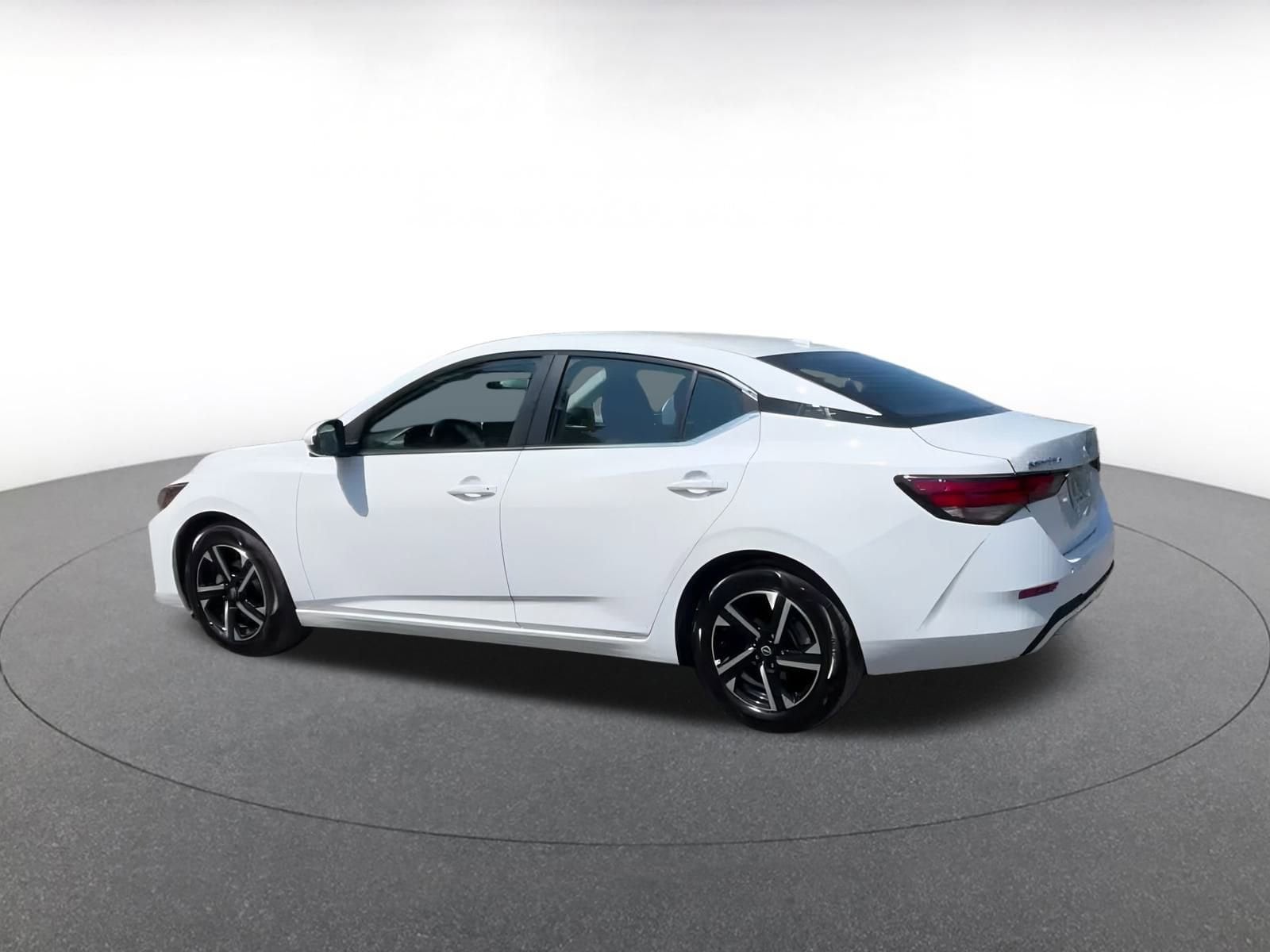 Thumbnail: 2024 Nissan Sentra - 10