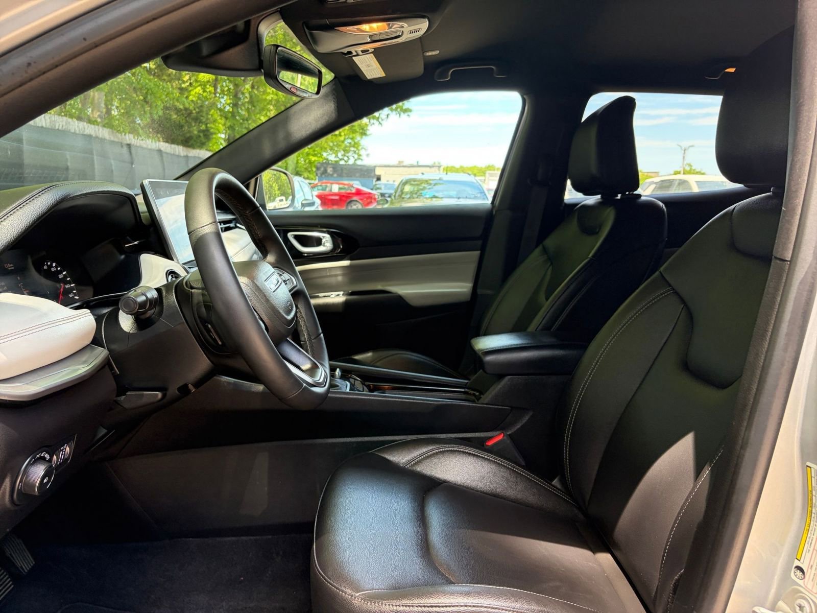 Thumbnail: 2025 Jeep Compass - 28