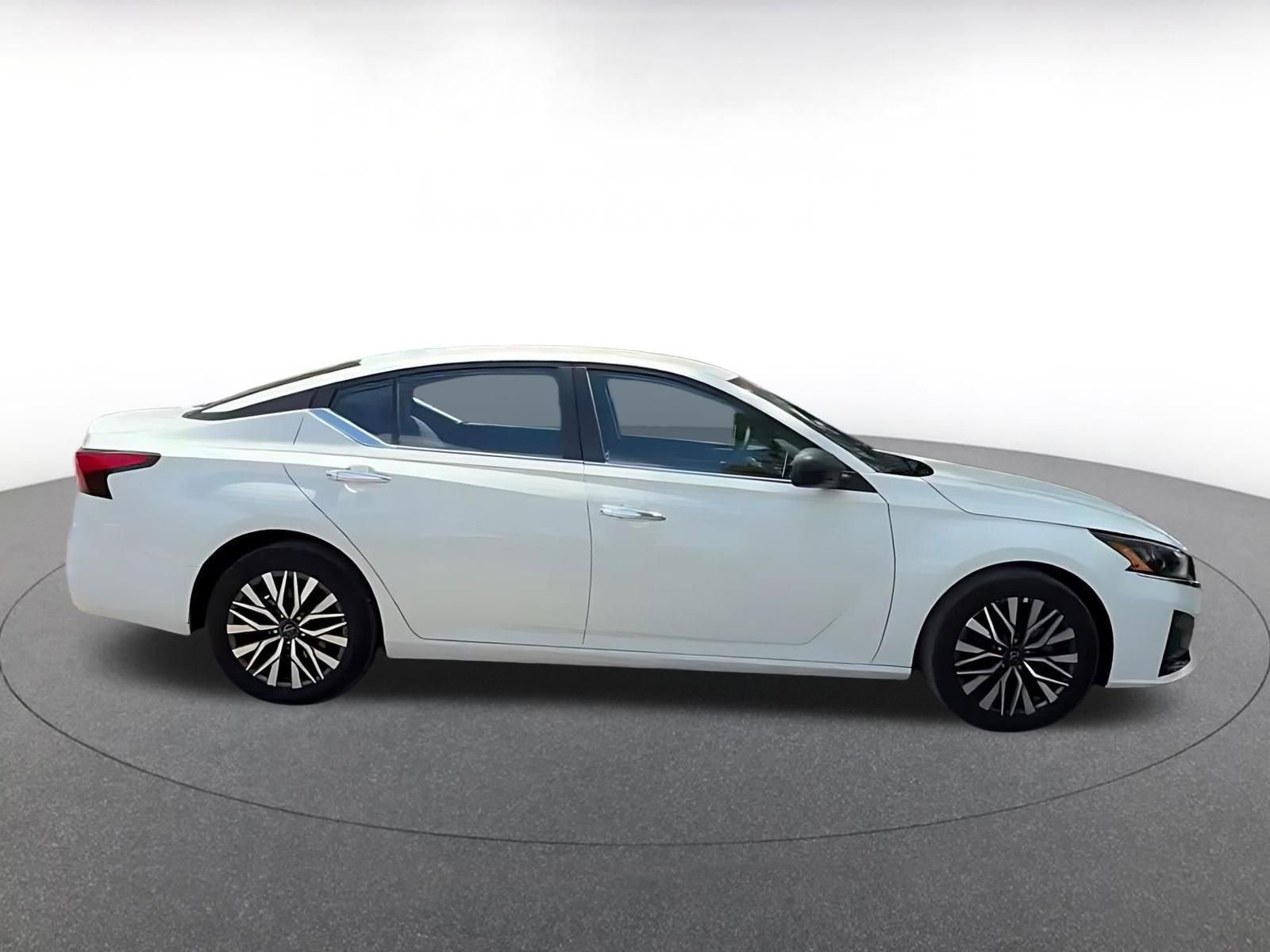 Thumbnail: 2025 Nissan Altima - 15