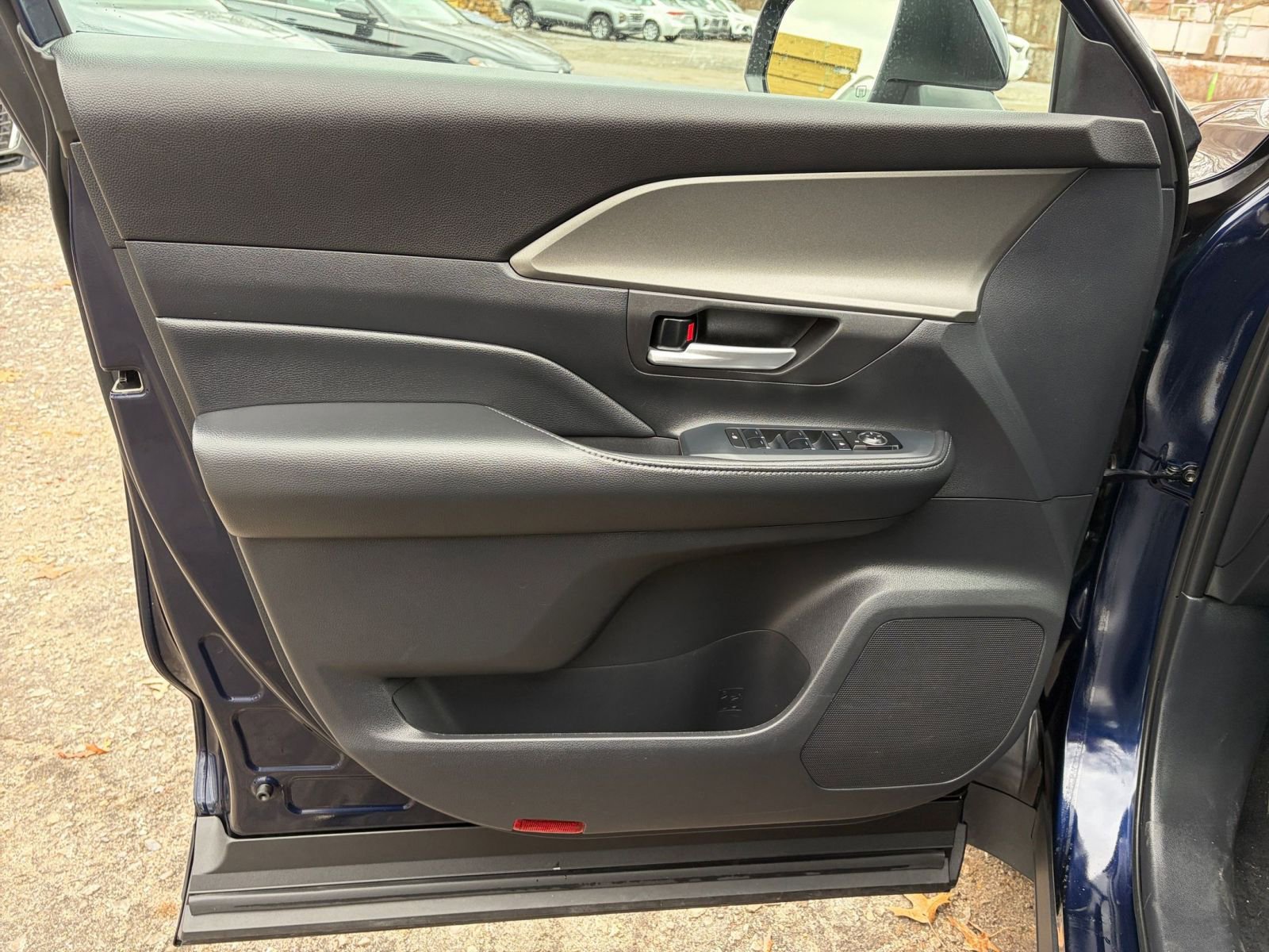 Thumbnail: 2025 Toyota Grand Highlander - 20