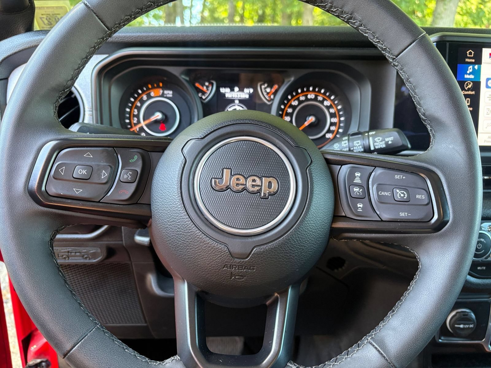 Thumbnail: 2025 Jeep Wrangler - 24