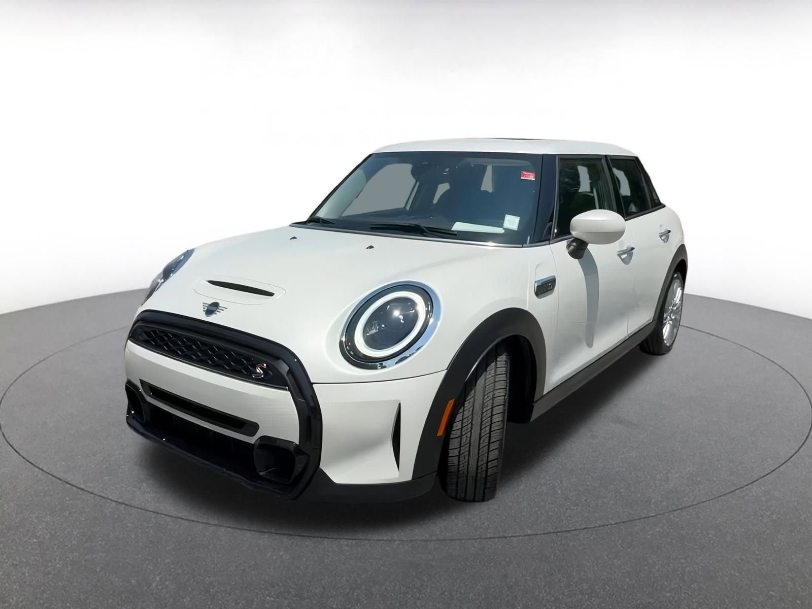 Thumbnail: 2024 MINI Cooper Hardtop - 6