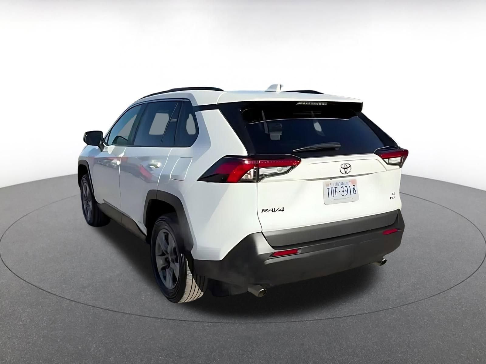 Thumbnail: 2025 Toyota RAV4 - 11