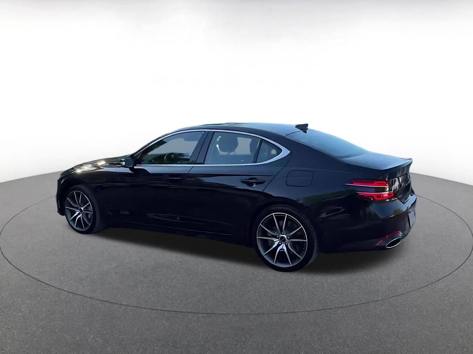 Thumbnail: 2025 Genesis G70 - 10