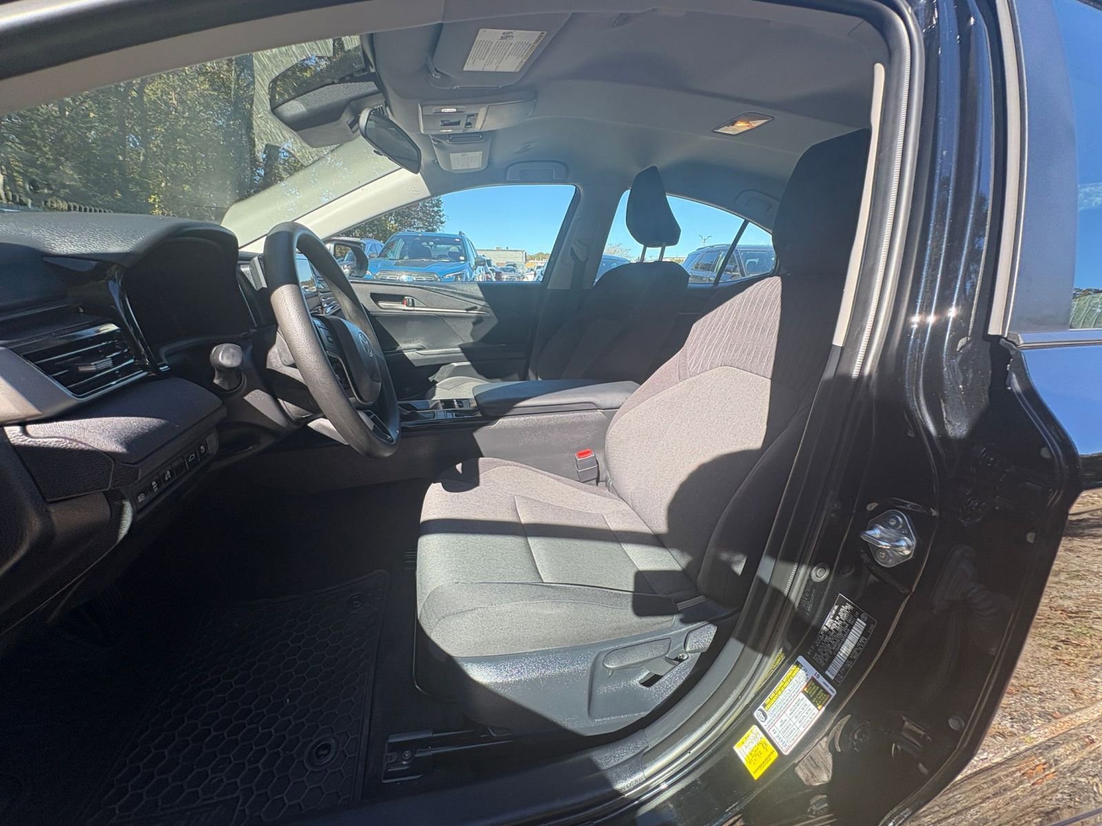 Thumbnail: 2025 Toyota Camry - 22