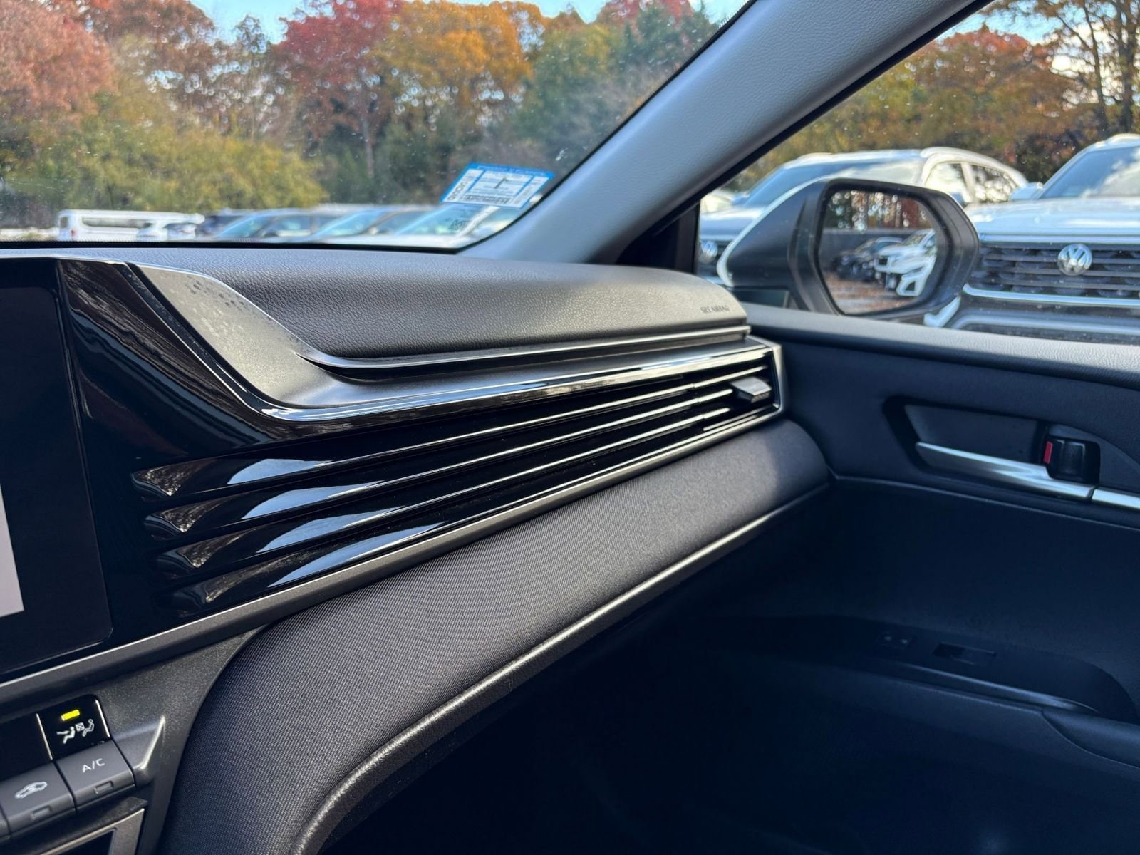 Thumbnail: 2025 Toyota Camry - 34