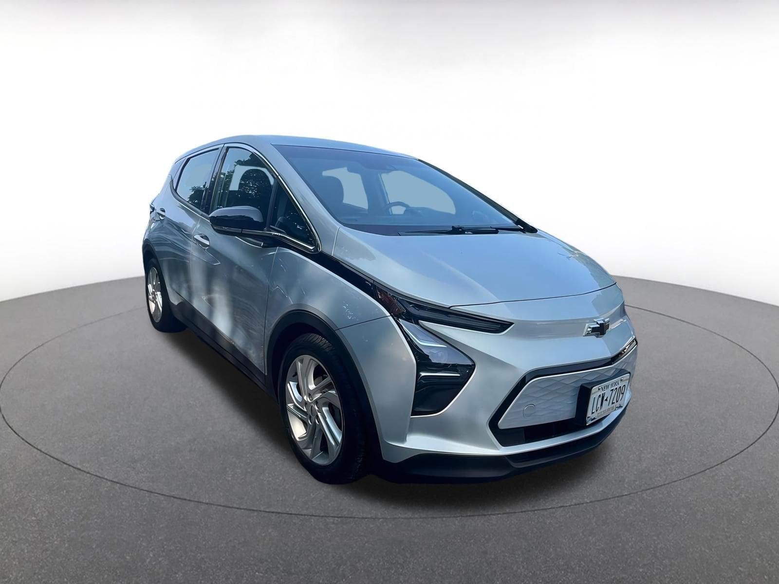 Thumbnail: 2023 Chevrolet Bolt EV - 1
