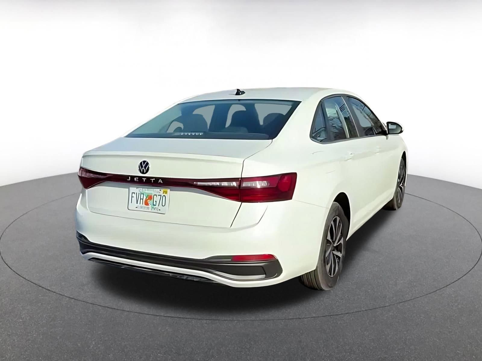 Thumbnail: 2025 Volkswagen Jetta - 14