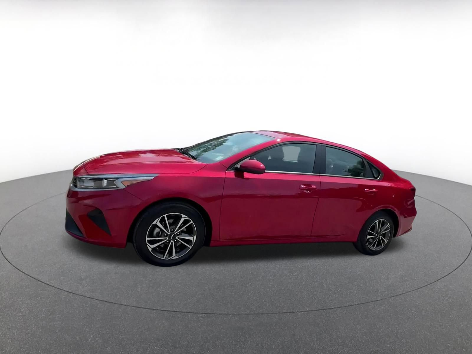 Thumbnail: 2024 Kia Forte - 7
