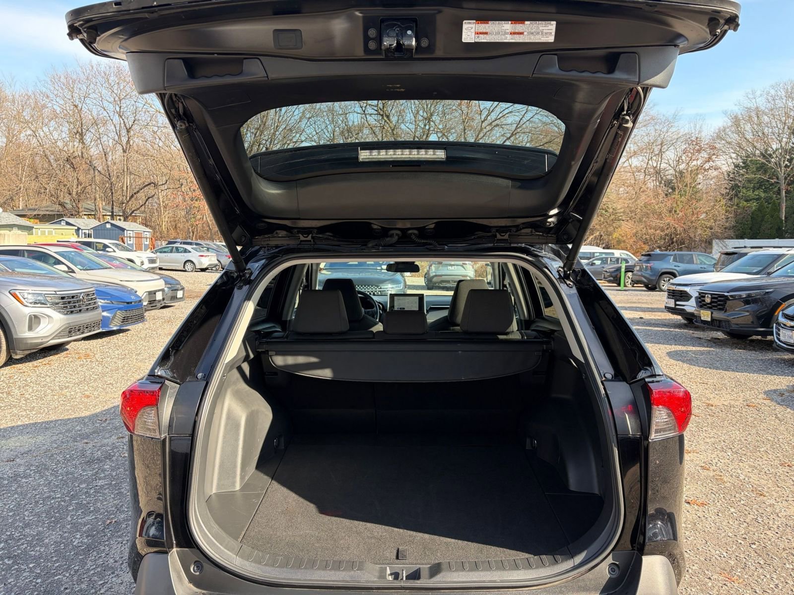 Thumbnail: 2025 Toyota RAV4 - 32