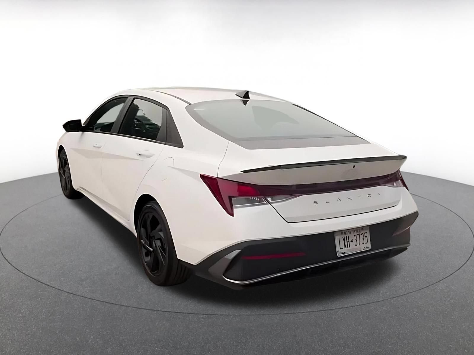 Thumbnail: 2026 Hyundai Elantra - 10