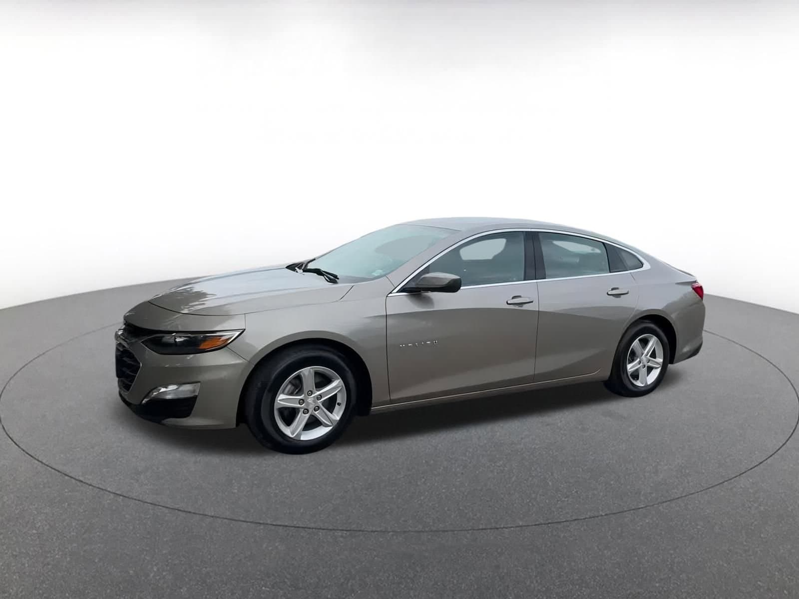 Thumbnail: 2023 Chevrolet Malibu - 8