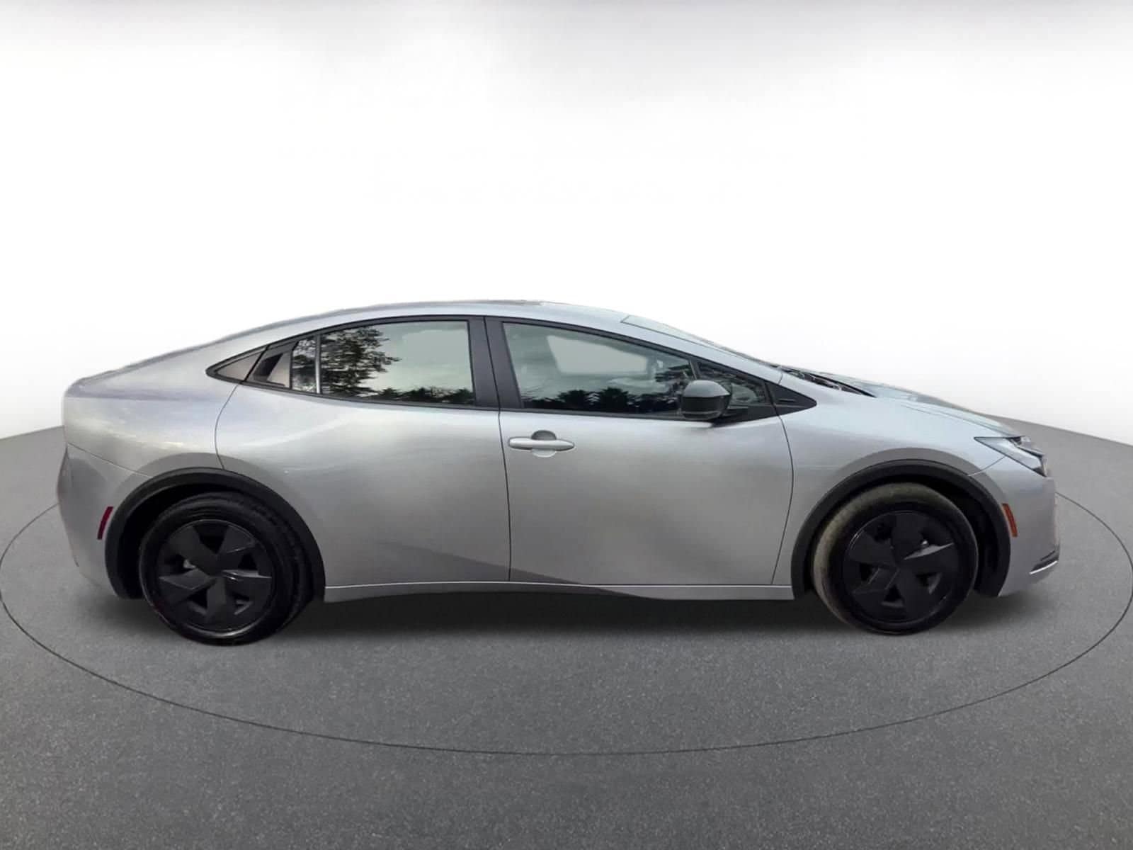 Thumbnail: 2025 Toyota Prius - 16