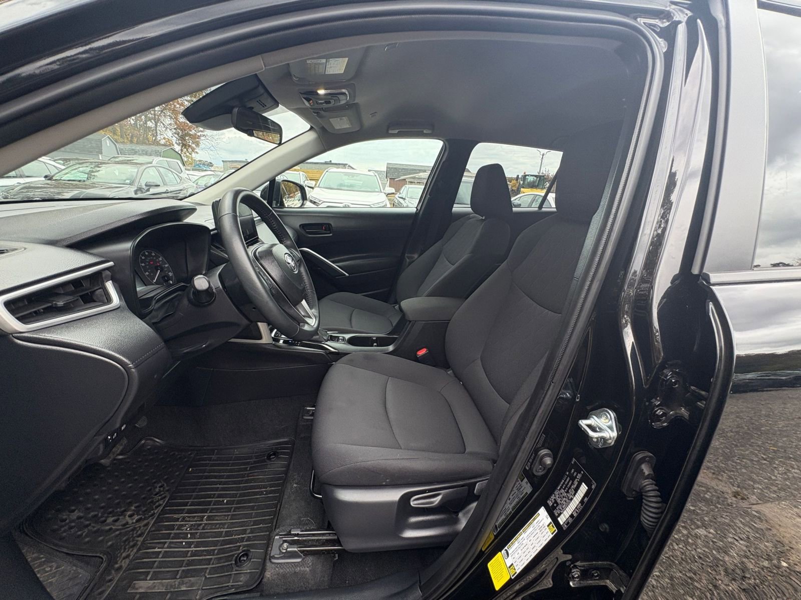 Thumbnail: 2025 Toyota Corolla Cross - 23