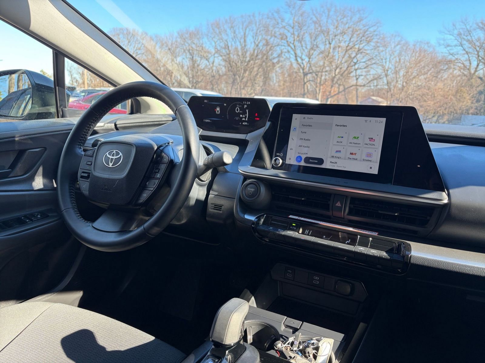 Thumbnail: 2025 Toyota Prius - 32