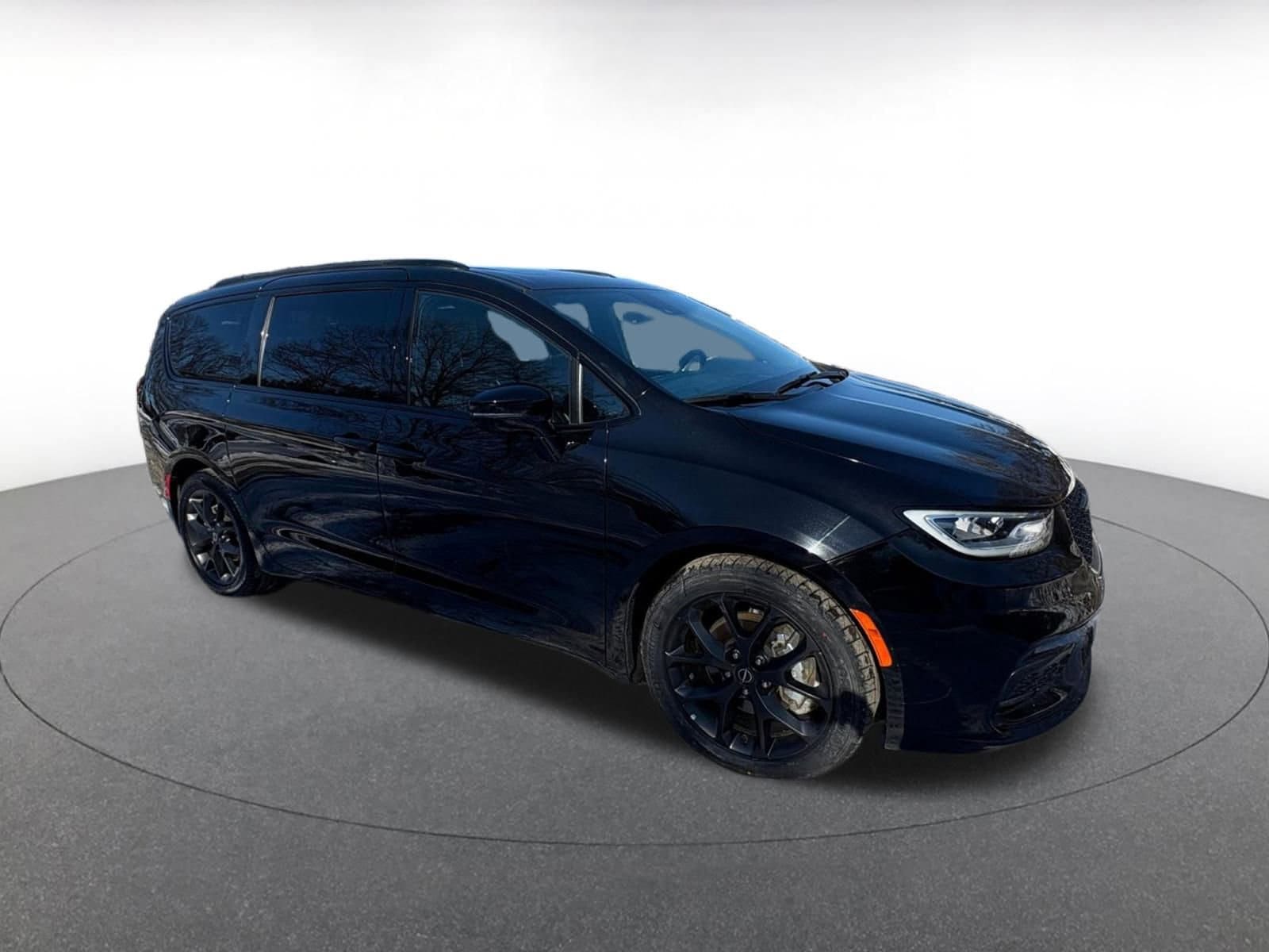 Thumbnail: 2025 Chrysler Pacifica - 1