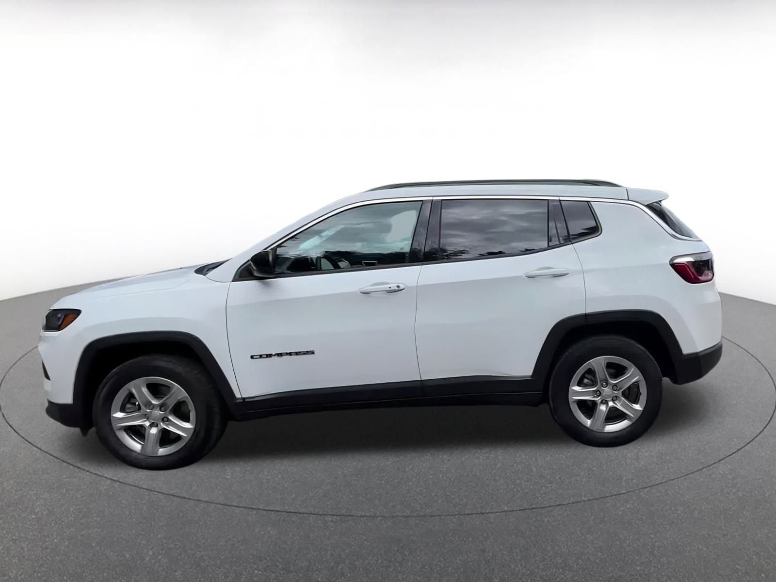 Thumbnail: 2023 Jeep Compass - 8
