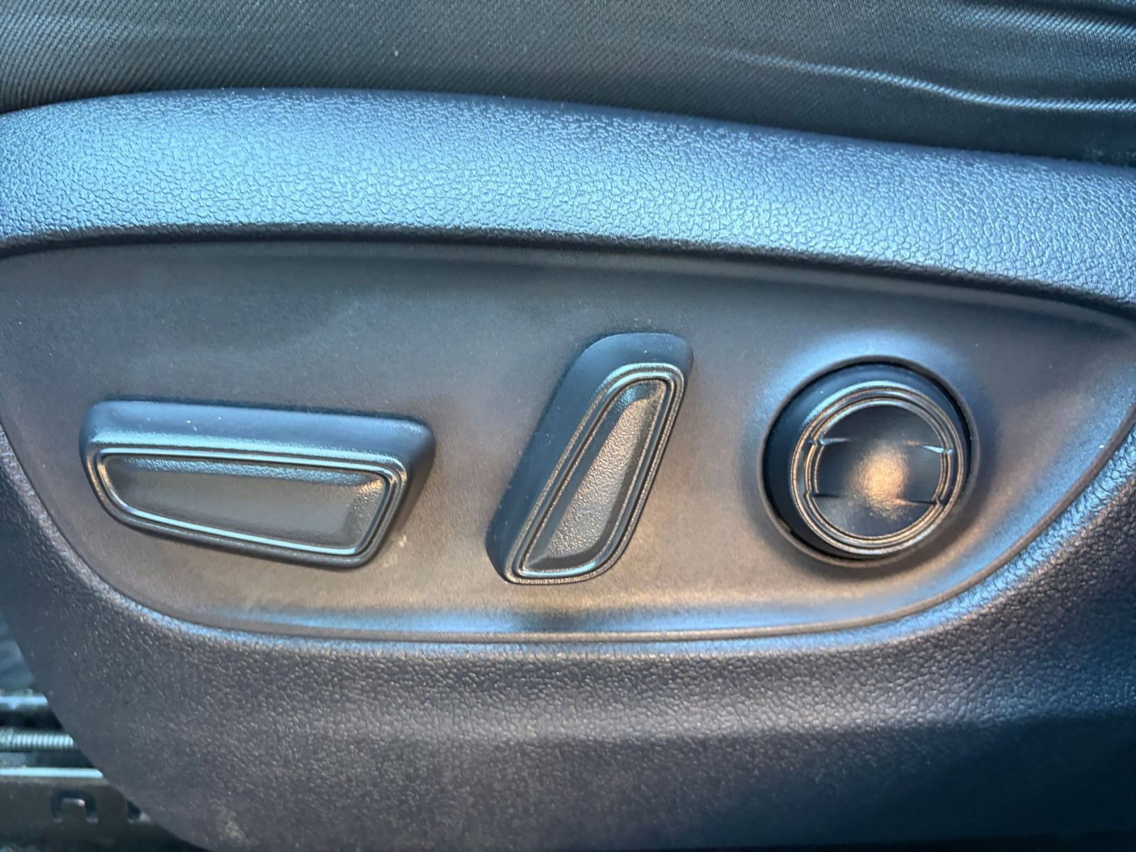 Thumbnail: 2024 Toyota RAV4 - 23