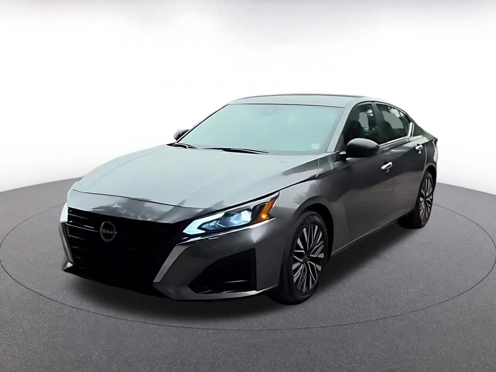 Thumbnail: 2025 Nissan Altima - 7