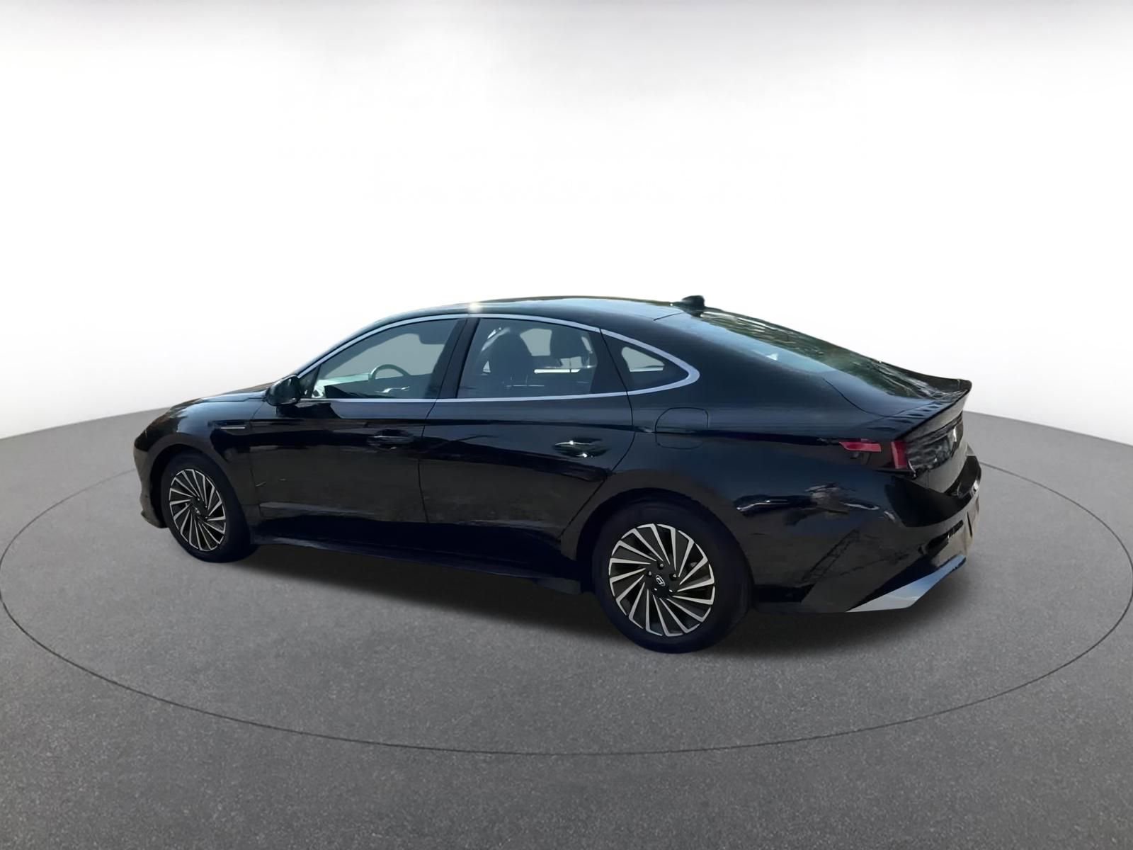 Thumbnail: 2024 Hyundai Sonata - 10