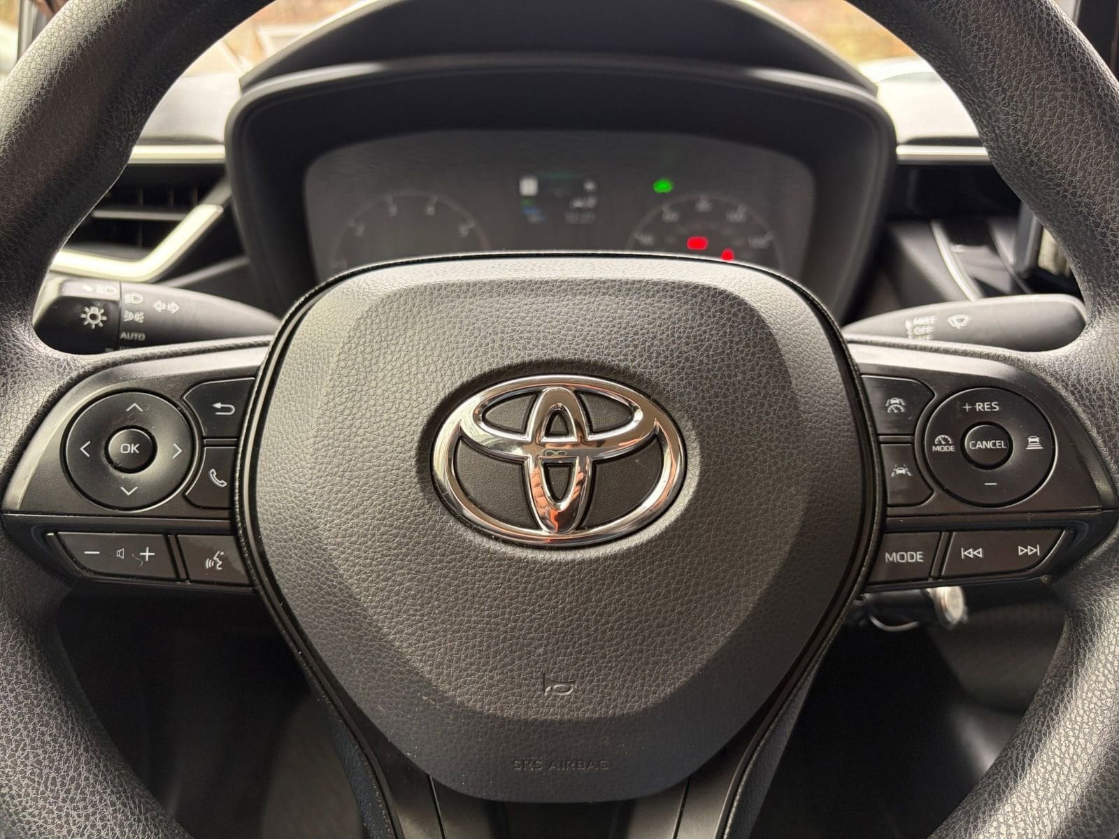 Thumbnail: 2025 Toyota Corolla - 25