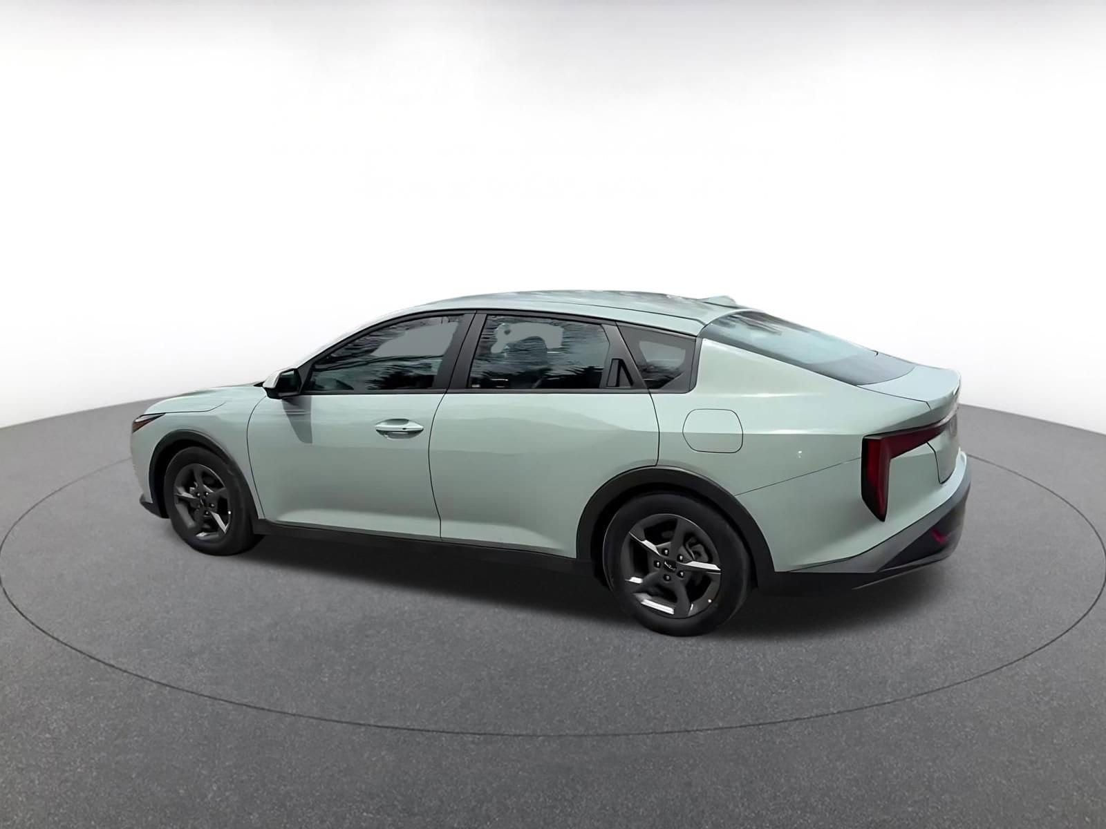 Thumbnail: 2025 Kia K4 - 10
